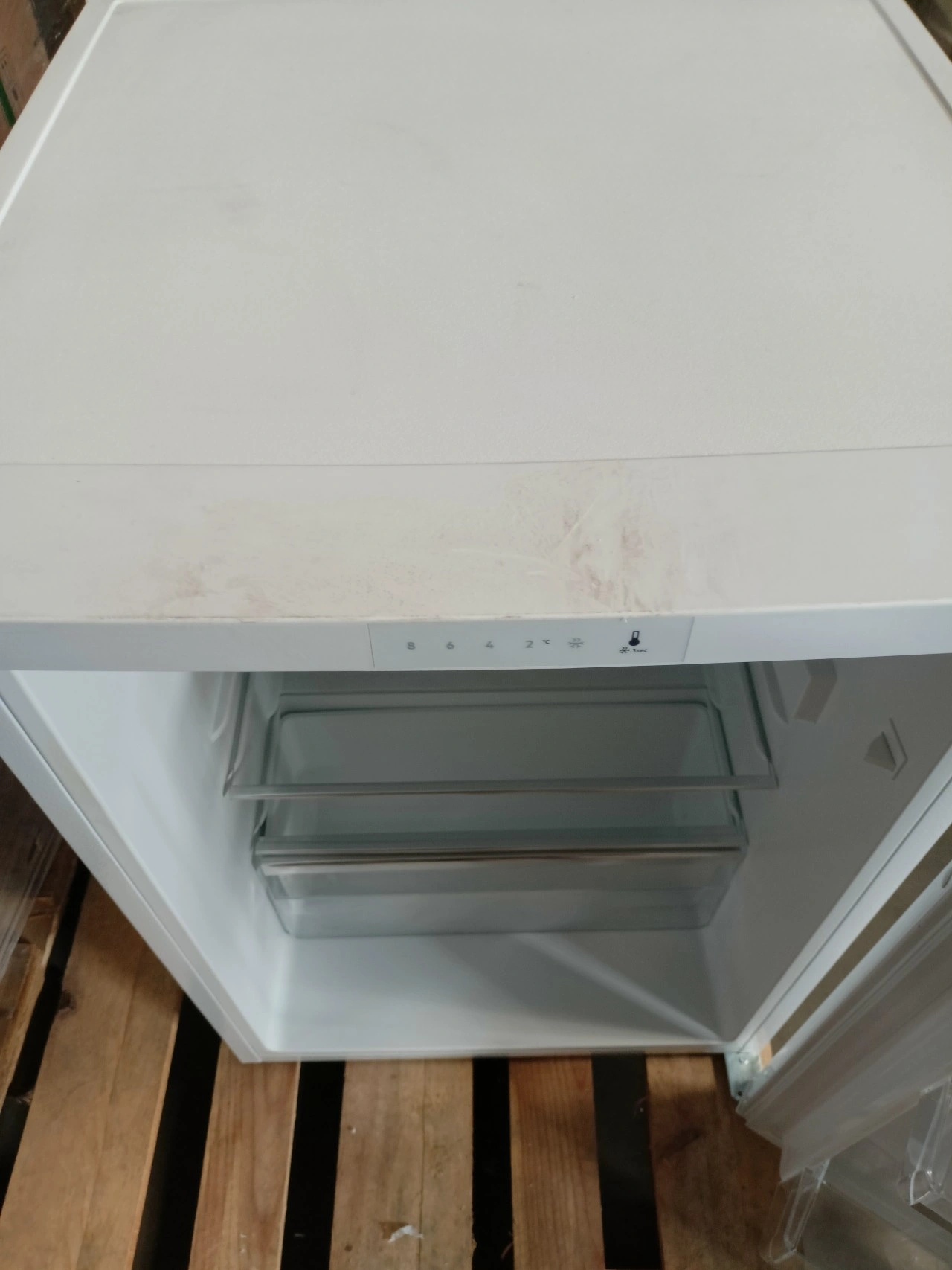 AEG RTS811DXAW Freistehender Tisch-Kühlschrank mit Gefrierfach 120L, Weiß - B Ware [akzeptabel]