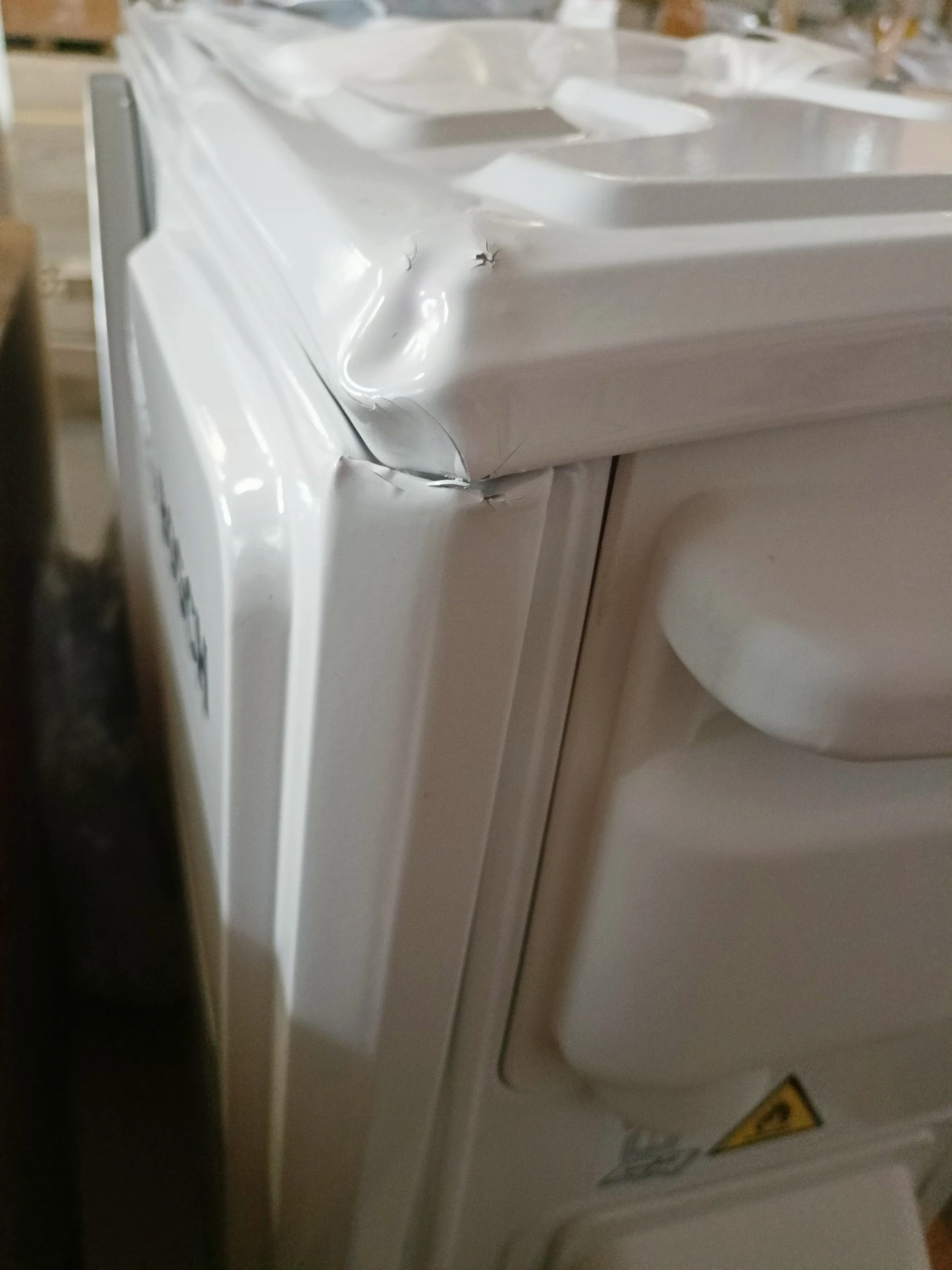 Bosch Split-Klimagerät CL3000i-Set 26 WE Außen- und Inneneinheit, 2,6 kW, A++ (7733701735) - B Ware [akzeptabel]