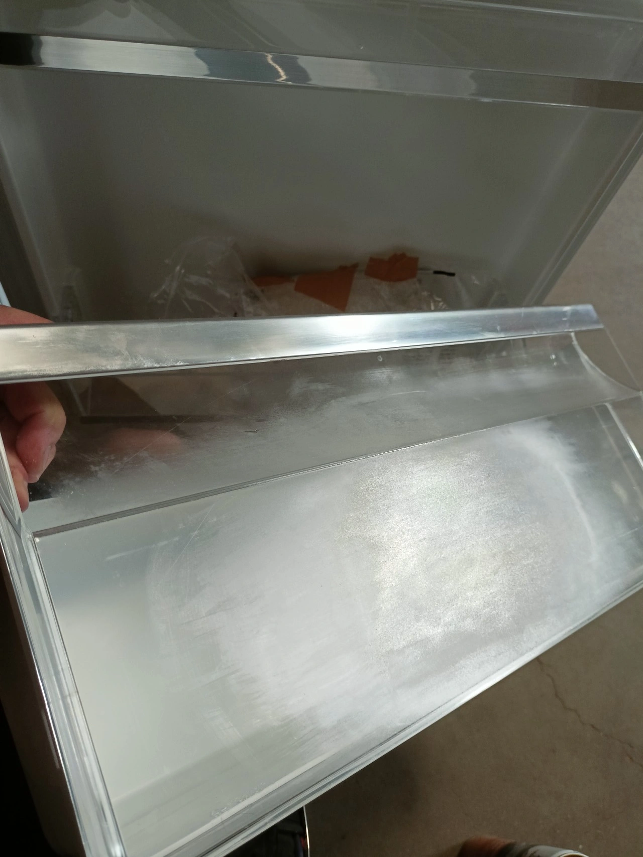 AEG RTS811DXAW Freistehender Tisch-Kühlschrank mit Gefrierfach 120L, Weiß - B Ware [akzeptabel]